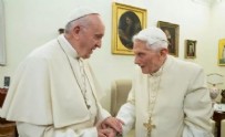Eski Papa 16. Benedict'in öldüğü açıklandı