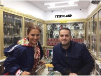 Ünlülerin Tespihçisi...Tanesi 35 Bin Dolar