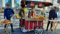 Yilbasi Gecesi Taksim'de 'Simitçi' Polisler Güvenligi Saglayacak