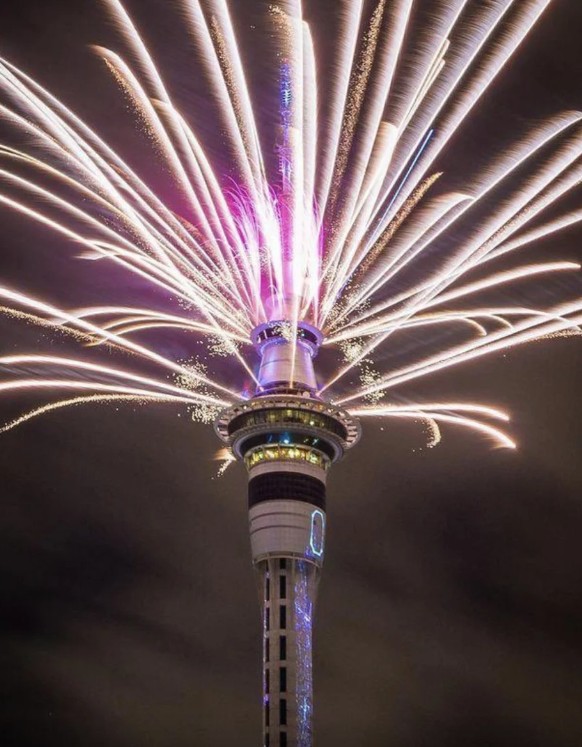 Dünya 2023 yılına merhaba dedi