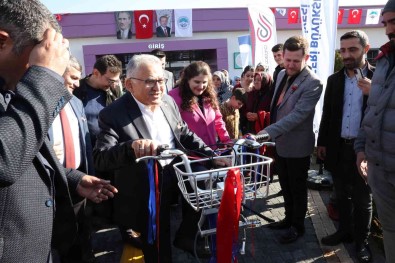 Baskan Büyükkiliç, Engelli Selin'in Hayalini Gerçeklestirdi