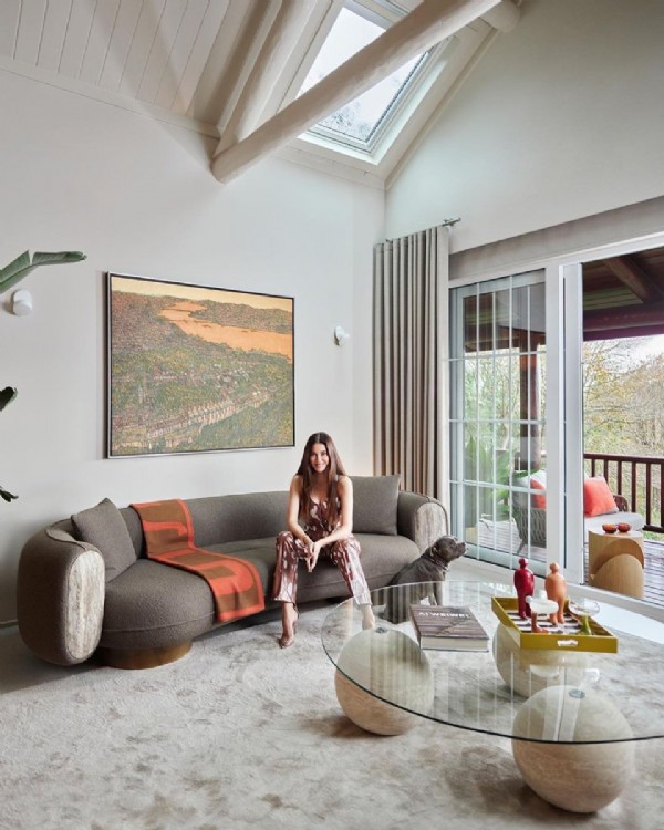 Ünlü çift evlerini açtı