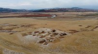 Baraj Sulari Çekilince Ortaya Çikan Bin 500 Yillik Hamam Ve Kilise Kalintilari Dron Ile Görüntülendi