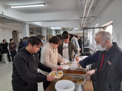 Giresun'da Ücretsiz Yemek Yiyen Ögrenci Sayisi 17 Bin 254'E Çikarildi