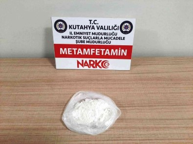 Kütahya'da Bir Sahsin Üzerinde Uyusturucu Ele Geçirildi