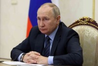 Putin, Rusya'da LGBT Propagandasini Yasakladi
