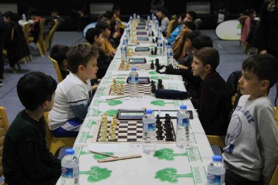 Kurtulus Kupasi Etkinliklerinde 250 Sporcu Hamle Yapti