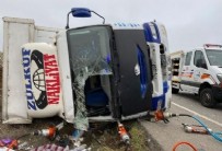 Sivas'ta nakliye kamyonu devrildi: 1 ölü, 1 yaralı