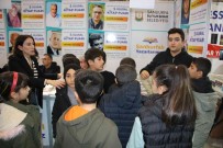 12 Yasinda 5 Kitap Yazan Çocuk Fuarin Gözdesi Oldu