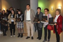 Baskan Çakin, 'Ekslibris' Yarismasi Kazananlarina Ödüllerini Verdi
