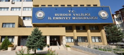 Burdur'da Genel Asayis Çalismalarinda 70 Kisiye Islem Yapildi