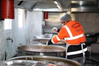 Yüregir'de Her Gün 4 Bin 200 Kisiye Sicak Yemek