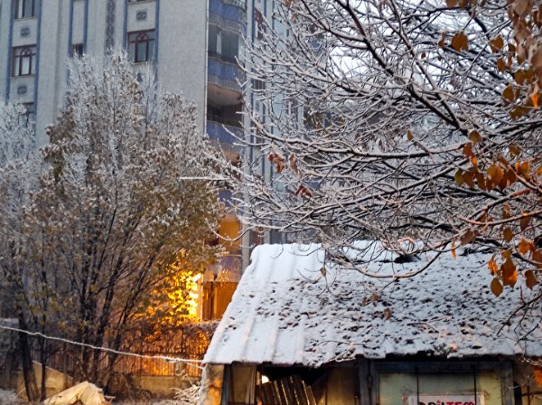 Meteoroloji'nin uyarısı sonrası ilk kar düştü: Kısa sürede 15 santimetreye ulaştı