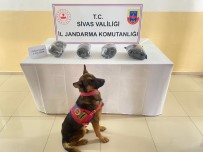 Aracindan 5 Kilo Uyusturucu Çikti