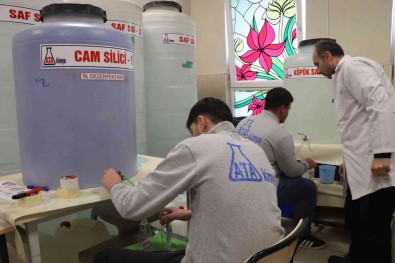 Fabrika Gibi Lise Açiklamasi 50 Farkli Hijyen Ürünü Üreten Liseden 5 Milyon TL Ciro