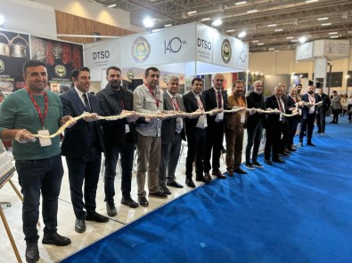 DTSO'dan Izmir'e 35 Metrelik Örgü Peynir Jesti