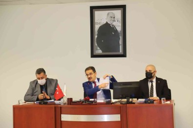 Çankiri Korona Virüs Vak'a Artislarinda Ilk 10 Il Arasina Girdi, Vali Ayaz Vatandaslara Seslendi Açiklamasi