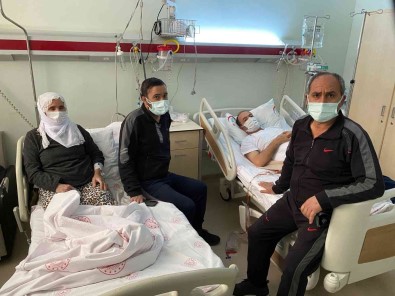 Çapraz Nakille 4 Kisiye Ayni Anda Böbrek Nakli Yapildi, Organ Ailesi Oldular