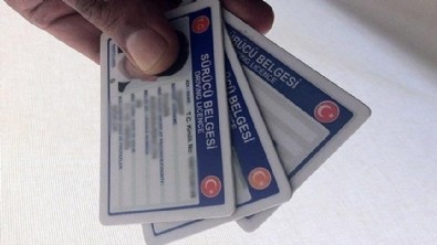 Ehliyet Yenileme Nasıl Yapılır? Yenilenmeyen Ehliyetler Ne Olacak?