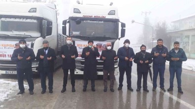 Karaman'dan Suriye'ye 2 Tir Kömür Yardimi
