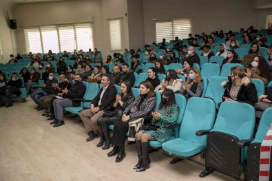 Üniversite Adayi Ögrencilere 'Motivasyon Etkinligi'