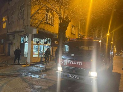 Yabanci Uyruklularin Kaldigi Evde Yangin