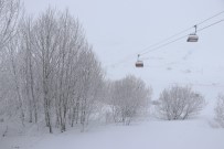 Yildiz Dagi'nda Kar Kalinligi 1,5 Metre Oldu, Kartpostallik Görüntüler Olustu