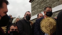 Yunanistan Disisleri Bakan Yardimcisi Gökçeada'da Aziz Trifonos Kilisesi'nde Düzenlenen Ayine Katildi Haberi
