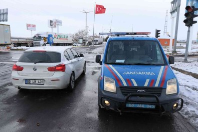 Aksaray-Konya Yolu Otobüs Ve Otomobillere Açildi