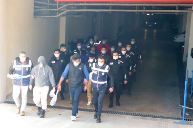 Antalya'da Es Zamanli Operasyonlarda 58 Aranan Sahis Yakalandi