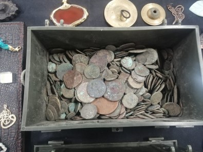 Istanbul'da Tarihi Eser Operasyonu Açiklamasi Binlerce Sikke Ve Obje Ele Geçirildi