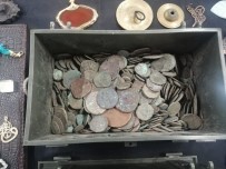 Istanbul'da Tarihi Eser Operasyonu Açiklamasi Binlerce Sikke Ve Obje Ele Geçirildi