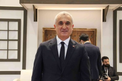 Kastamonu Valisi Çakir Açiklamasi ''Kastamonu, Yüzlerce Tarihi Eser Ve Yapilariyla Çok Güçlü Bir Tabiat Ve Turizm Sehri''