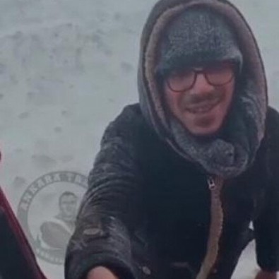 Köy imamının dondurucu soğukta iç ısıtan davranışı!