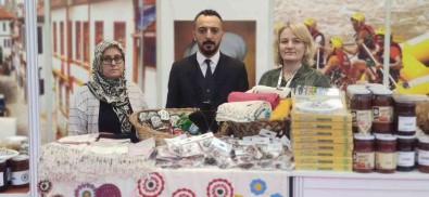 Kültür Ve Turizm Bakani Mehmet Nuri Ersoy, Bilecik Standina Ziyaret Etti