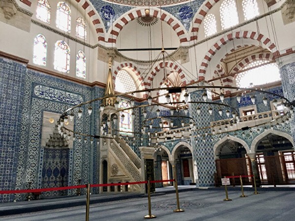 Amerikalı gezginden hayranlık dolu Sultan Ahmet Camii yorumu: Kilisenin aksine beni büyüledi