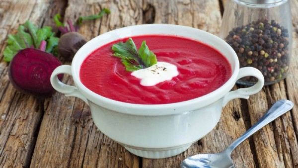 Pancarlı Havuçlu Çorba Nasıl Yapılır? Evde Kolay Pancarlı Havuçlu Çorba Tarifi