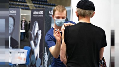 Danimarka'dan flaş aşırı kararı! Kovid-19'a karşı tüm programı...