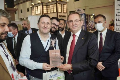 Fuar Boyunca 15 Bin Tabak 'Ayvalik Mezesi' Dagitilacak