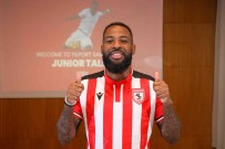 2021-2022 Sezonunda Süper Lig'de 335, Spor Toto 1. Lig'de 387 Transfer Yapildi