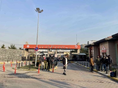 Güngören'deki Yanginda Ölen 5 Isçiden 3'Ünün Cenazesi Adli Tip'tan Alindi