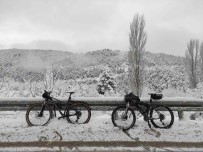 (Özel) Eksi 15 Derecede Bisikletle Uludag'a Tirmandilar