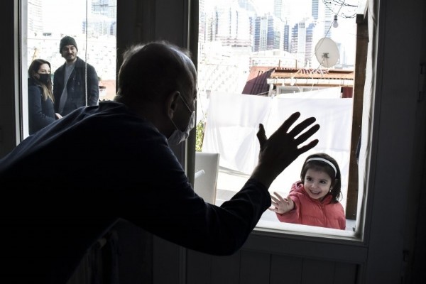 14 aydır karantinada! 80. koronavirüs testi de pozitif çıktı!