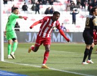 Olarenwaju Kayode, Ligdeki Gol Sayisini 4'E Yükseltti