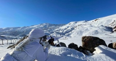 Sınır ötesinde operasyonda 4 PKK'lı terörist etkisiz hale getirildi!