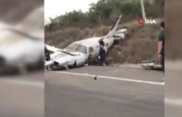 Meksika'da Arizalanan Uçak Otoyola Acil Inis Yapti