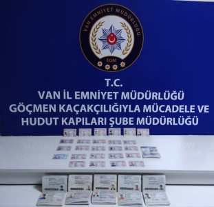 Van'da Düzensiz Göçmen Operasyonu Açiklamasi 5 Tutuklama