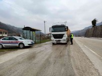 Yük Ve Yolcu Tasiyan Araca 32 Araca 22 Bin 900 Lira Ceza