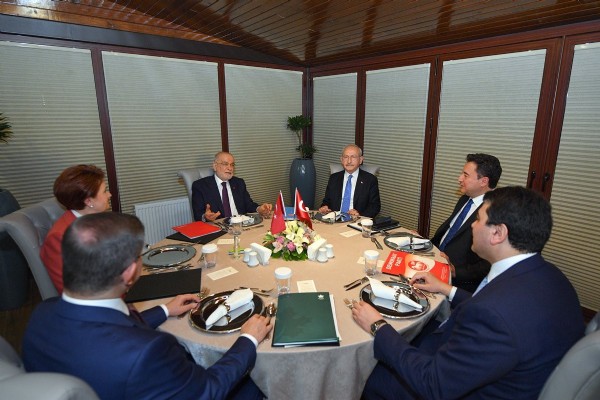 CHP ve HDP'den danışıklı dövüş: CHP ve HDP planlı oyun içinde! Cumhur İttifakı'na karşı 6-8 parti bir arada