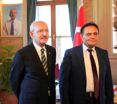 Seçildiğinde maaşında haciz vardı! CHP'li başkanın rüşvetle gelen lüks hayatı!